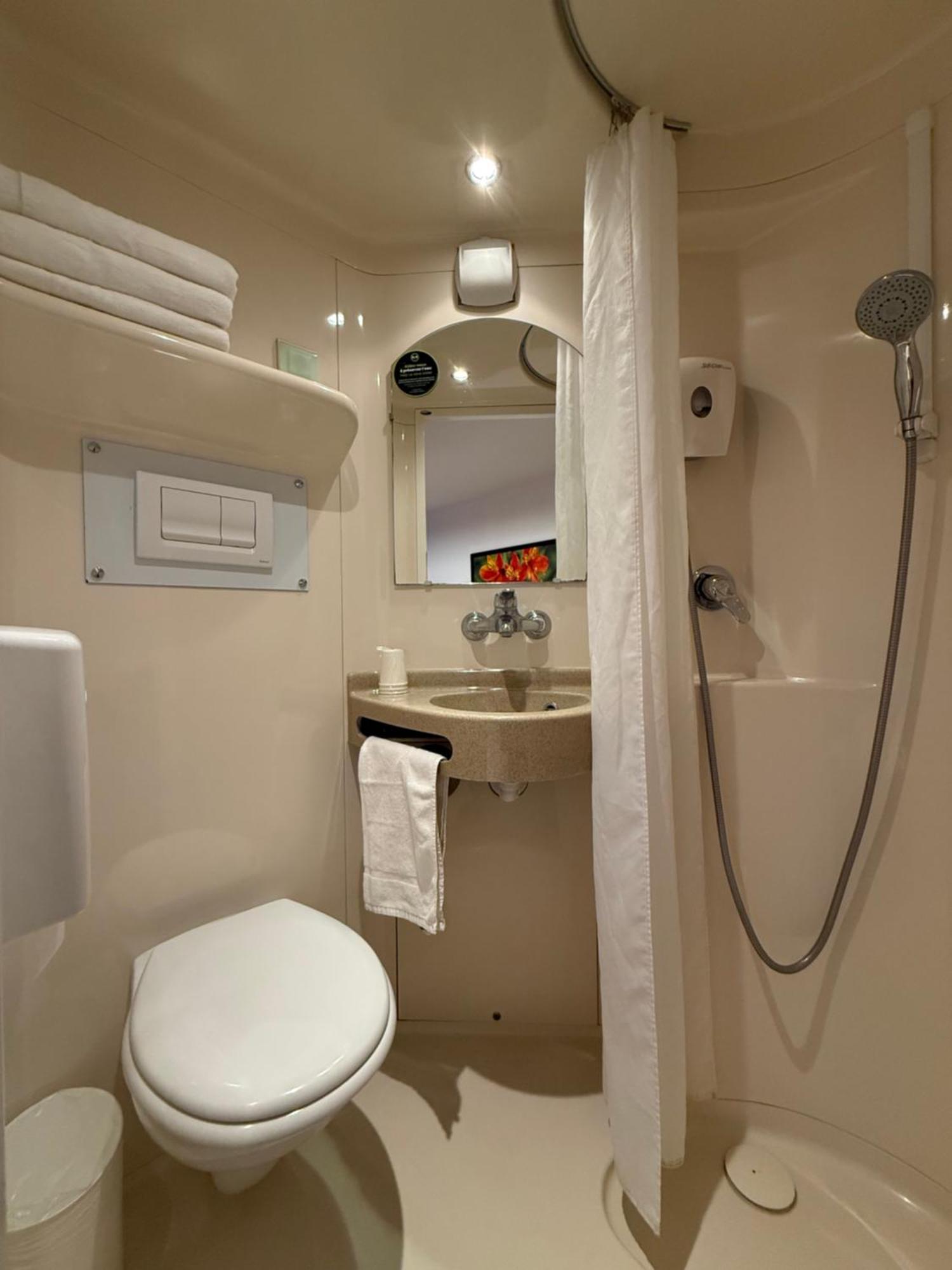 B&B Hotel Lisieux Parc Des Expositions Dış mekan fotoğraf