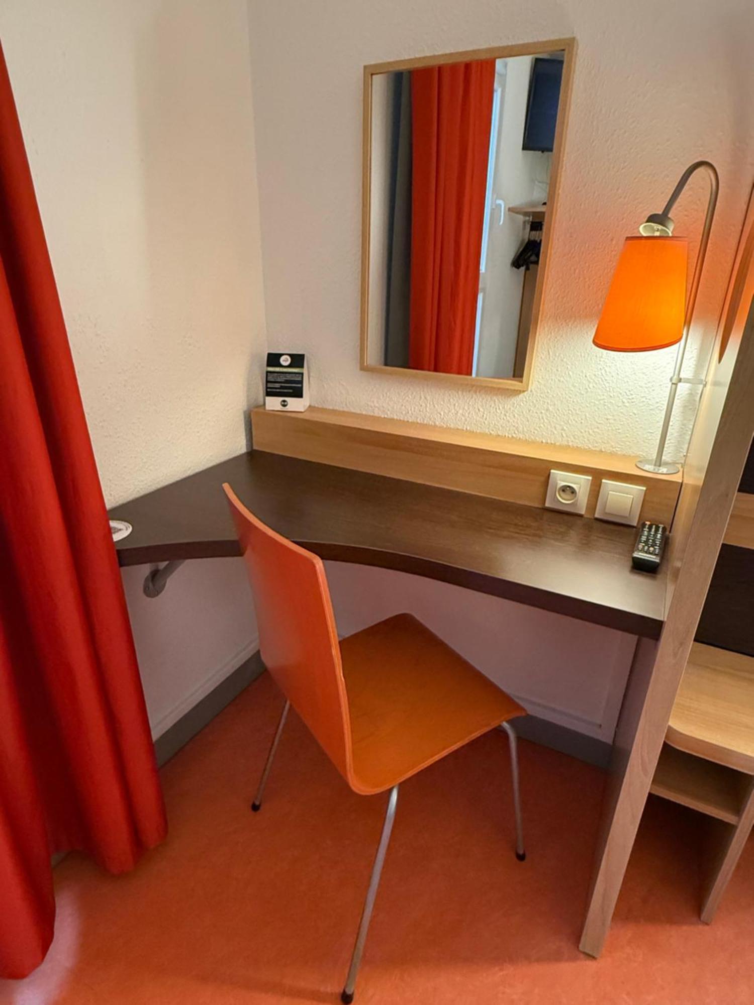 B&B Hotel Lisieux Parc Des Expositions Dış mekan fotoğraf